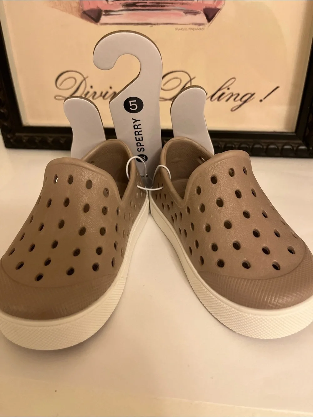 Sperry Kids Taupe Slip-On Aqua Water Clogs with White Sole - Kid’s Size 5
